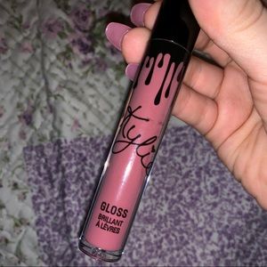 Kylie Cosmetic Poise K Gloss.